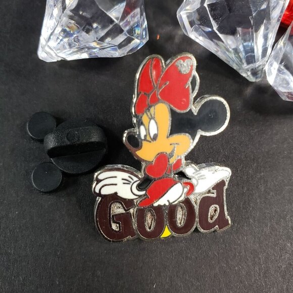 Disney Minnie Mouse Pin Hidden Mickey Good Trading Badge Lapel Pin Brooch Bow - Picture 4 of 6